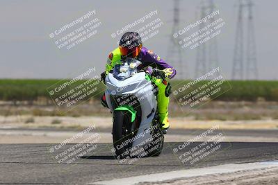 media/Aug-03-2025-TrackDaz (Sun) [[bf4a71acf9]]/C Group/1240pm (Wheelie Bump)/